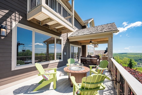 Dog Friendly Ski-In/Out Chalet w/ Views & Hot Tub