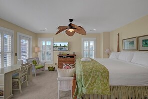 4 bedrooms, desk, iron/ironing board, free WiFi