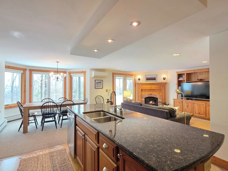 Spacious 2-br Ski-in, Ski-out Jay Peak Village Condo, Right On Trail. A/c Incl! - Jays Peak, Jay