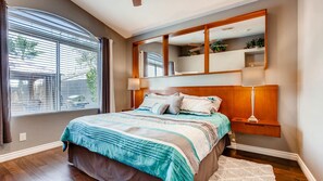 2 室のベッドルーム、デスク、アイロン / アイロン台、WiFi (無料)