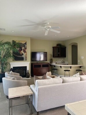 TV, fireplace, DVD player