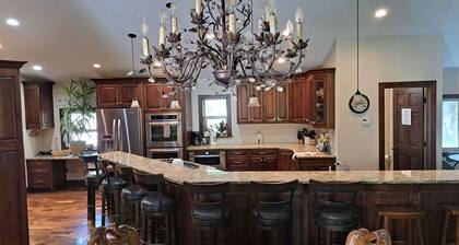 8 Bedroom, 5 1/2 Bathroom Vacation Home Near Lava Hot Springs Idaho