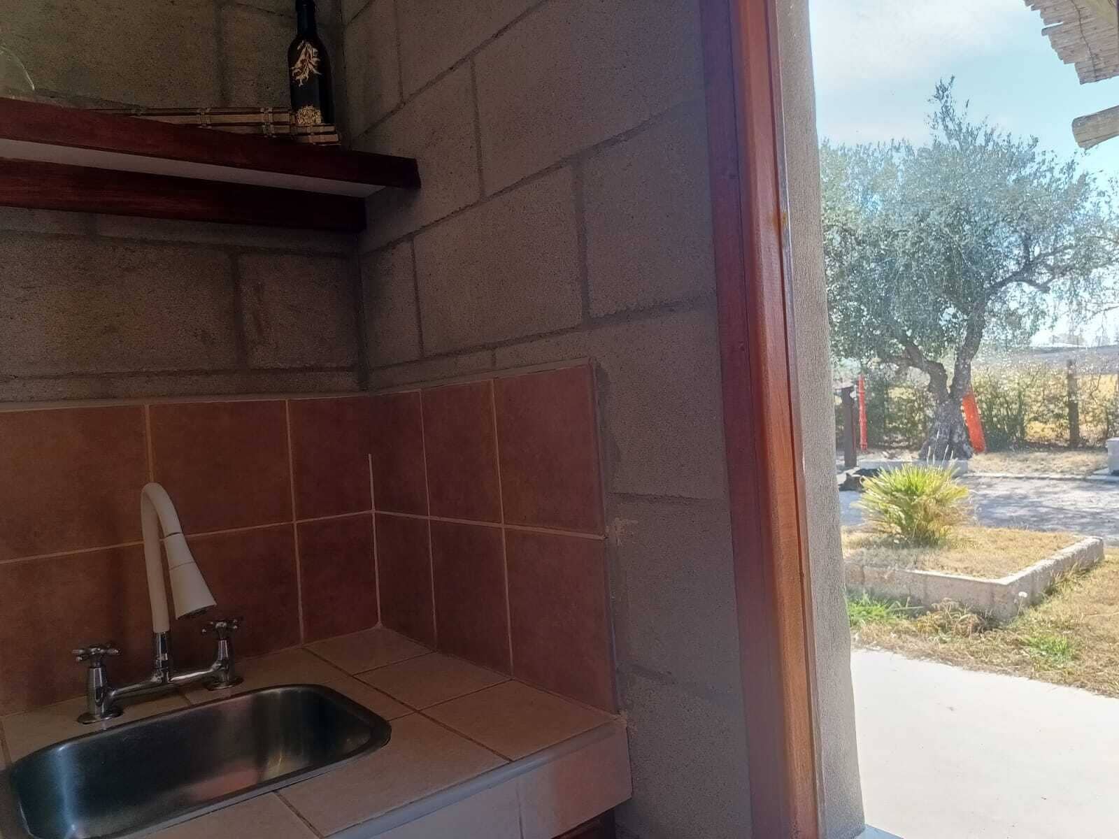 Chalet estándar, vistas al jardín | Zona de estar | Una televisión de pantalla plana