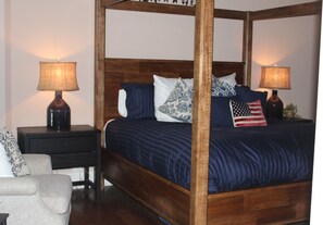 5 bedrooms, iron/ironing board, internet, bed sheets