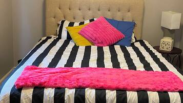 2 多间卧室、熨斗/熨衣板、免费 WiFi、床单