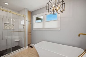 Towels - Pier Pleasure: Executive Style Home with Ocean and Intracoastal Views, Dock, Fis (Oak Island)