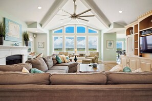 TV, DVD player - Pier Pleasure: Executive Style Home with Ocean and Intracoastal Views, Dock, Fis (Oak Island)