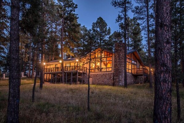 Exterior - Apache Pines Estate: 'The greatest escape ever!' w/ Hot Tub & Pet Friendly. (Ruidoso)