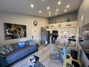 Smart TV, DVD player