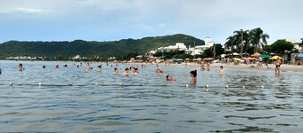 Tranquility and leisure for you and your family. Great location. Close to the sea