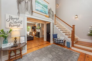 Interior - Wooded Escape w/ Hot Tub, Fire Pit & Dock (Oakland)