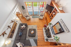 Smart TV, DVD player - Wooded Escape w/ Hot Tub, Fire Pit & Dock (Oakland)