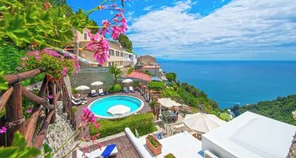 Amalfi Villa Schwimmbad und schöne Garde
