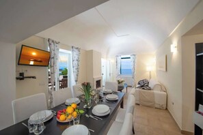 Dining - Amalfi Coast Villa Knight (Amalfi)