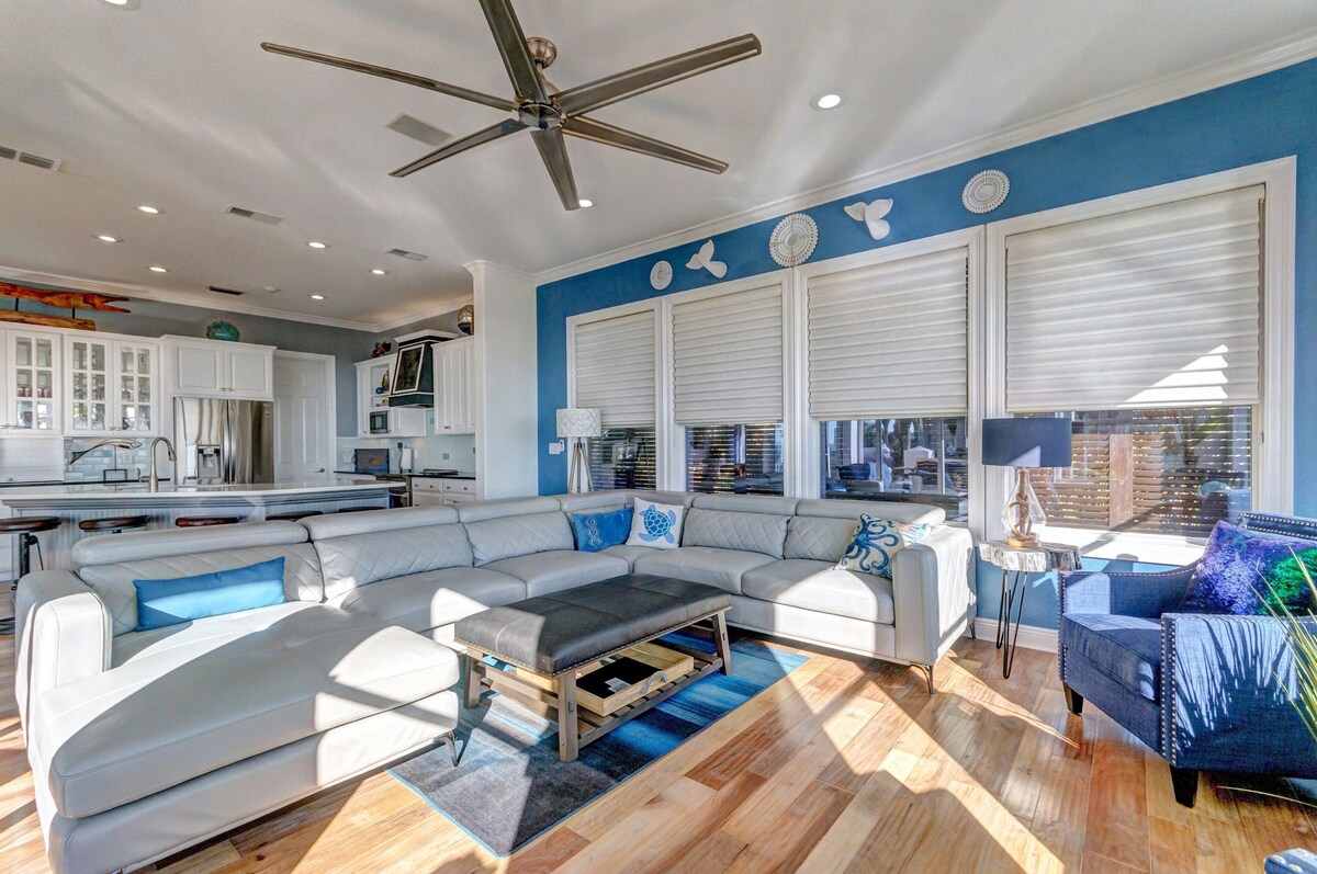 Photo 23 of UNBELIEVABLE GULF VIEWS ,STEPS TO THE SAND...PERFECT VACATION HOME !!