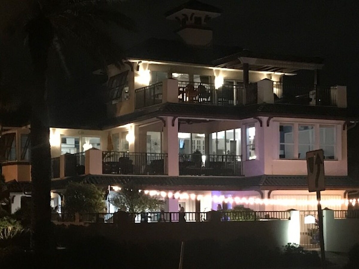 Photo 44 of UNBELIEVABLE GULF VIEWS ,STEPS TO THE SAND...PERFECT VACATION HOME !!