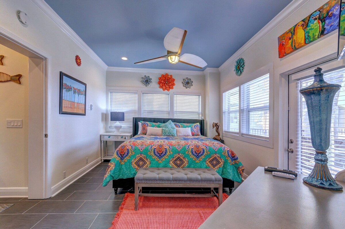 Photo 34 of UNBELIEVABLE GULF VIEWS ,STEPS TO THE SAND...PERFECT VACATION HOME !!