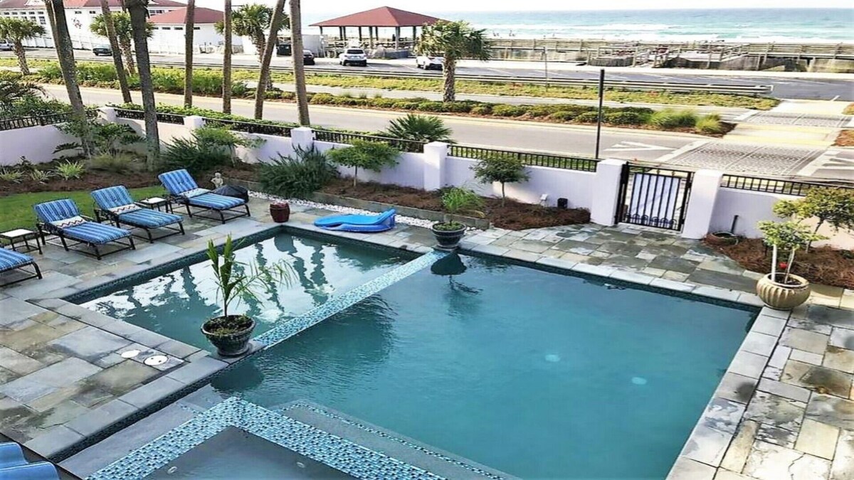 Photo 9 of UNBELIEVABLE GULF VIEWS ,STEPS TO THE SAND...PERFECT VACATION HOME !!