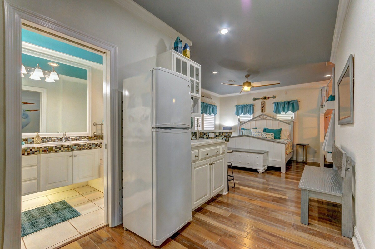 Photo 29 of UNBELIEVABLE GULF VIEWS ,STEPS TO THE SAND...PERFECT VACATION HOME !!