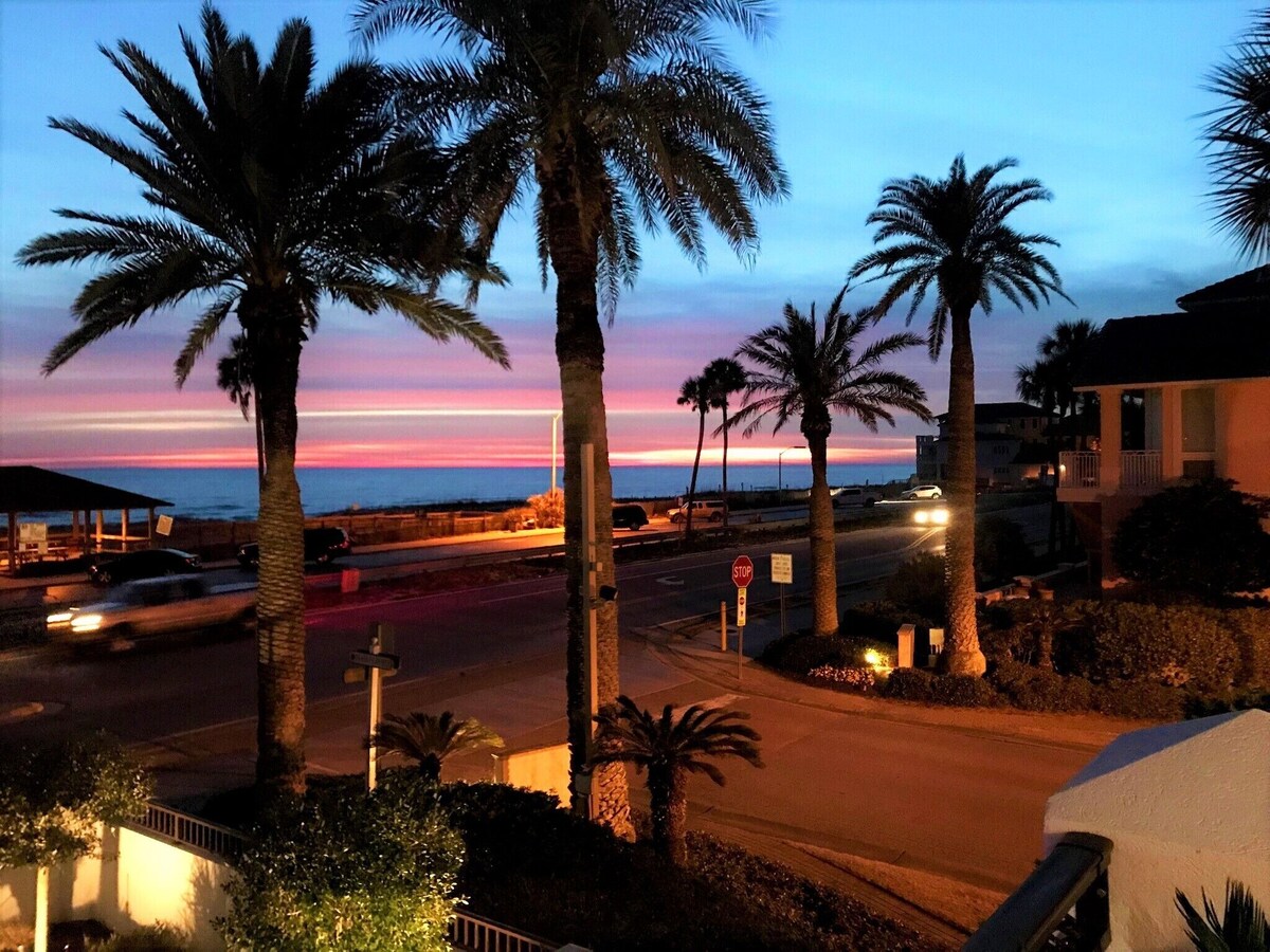 Photo 15 of UNBELIEVABLE GULF VIEWS ,STEPS TO THE SAND...PERFECT VACATION HOME !!