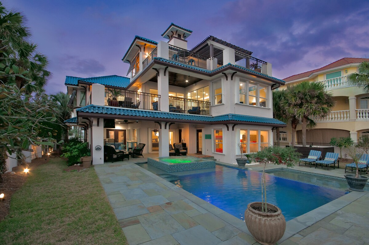 UNBELIEVABLE GULF VIEWS ,STEPS TO THE SAND...PERFECT VACATION HOME !!