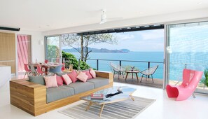 Televisión, reproductor de DVD, libros y estéreo 