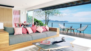 TV, DVD player, books, stereo - Luxury ocean front house, Sunset views, daily cleaning, 2 bedrooms (Flamingo)