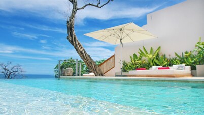 Luxury ocean front house, Sunset views, daily cleaning, 2 bedrooms