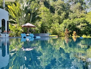 Utomhuspool