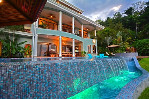 Majestic 7-acre private estate! Chef, Concierge, Van, 160º Ocean Views! C/A/C