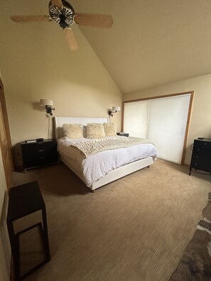 3 chambres, accès au Wi-Fi (inclus), literie fournie