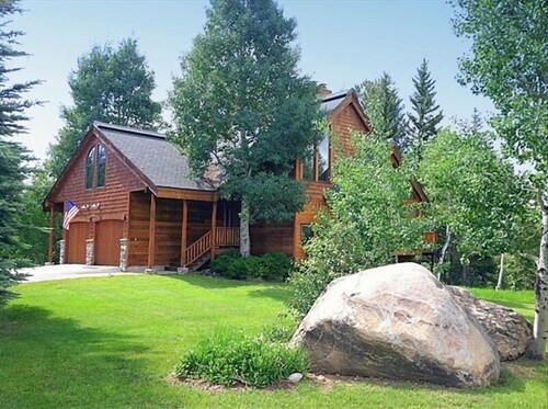 20% Rabatt auf SEPT / OKT - Geräumiges Haus mit Whirlpool - Blick auf die Berge / den Golfplatz