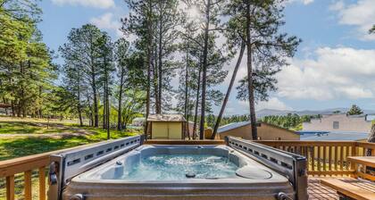 Happy Days Inn: 'Cozy Comfort!' With hot tub. Pet friendly.