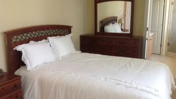 3 chambres, fer et planche à repasser, Wi-Fi gratuit, draps fournis