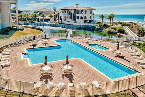 Beachfront Townhome on 30A in Sea Haunts Santa Rosa Beach - Pool & Pvt Boardwalk