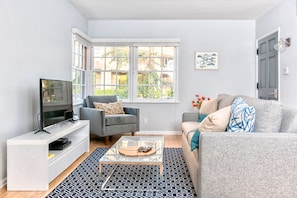 Smart TV - Cityscape Lodging  (Burbank)