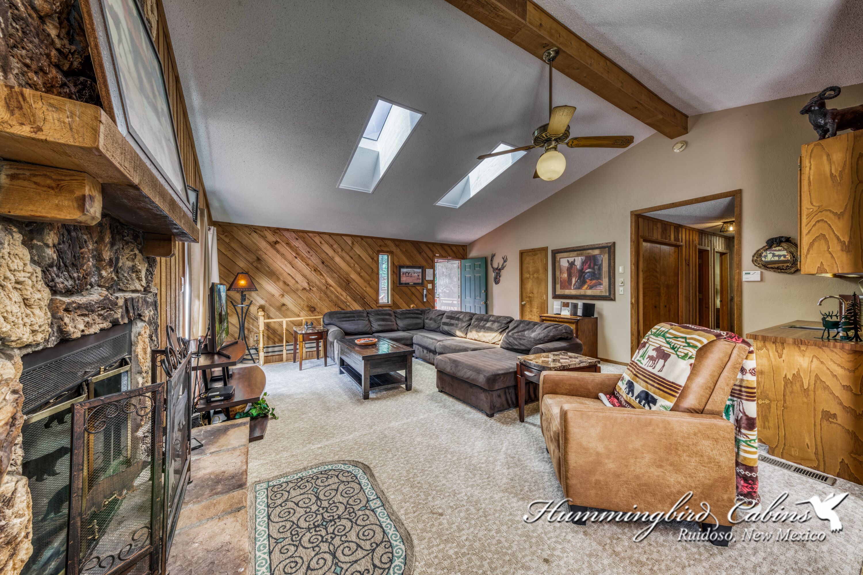 Smart TV, fireplace, DVD player