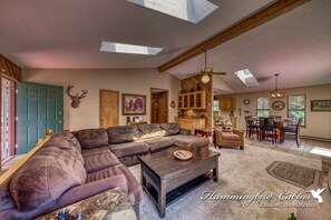 Smart TV, fireplace, DVD player