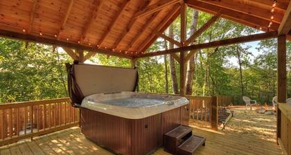 King-vuode, SAUNA, poreallas, VIHREÄ TUTTAVA Tule nauttimaan viikonloppustasi!