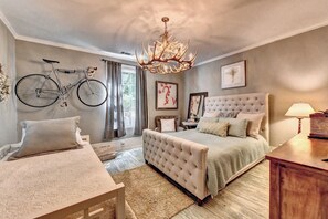 4 bedrooms, in-room safe, iron/ironing board, free WiFi