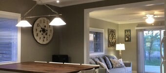  Magnifique chalet familial à 15 minutes de Waterton, AB !! 