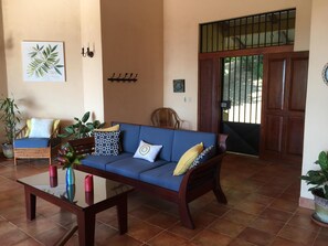 Interior - Casa Toucan, Secluded Jungle Setting with Ocean View & 40 foot Pool (uvita)