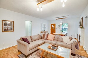 Smart TV, music library, stereo