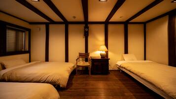 Maisonette | Desk, free WiFi, bed sheets