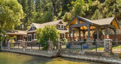 Waterfront, yksityinen laituri, poreallas, ulkokeittiö ja paviljonki