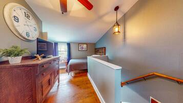 2 bedrooms, iron/ironing board