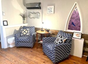 TV - The Cabin at 114 Main Street (Augusta)