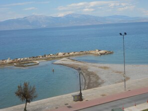 Sulla spiaggia, ombrelloni