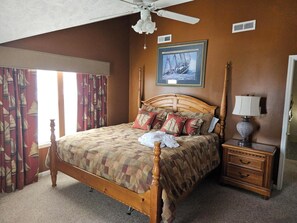 3 chambres, fer et planche à repasser, Wi-Fi gratuit, draps fournis