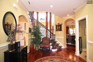 Interior - Luxurious Corporate Home (Miinutes from LAKE MURRAY)!! (Irmo)